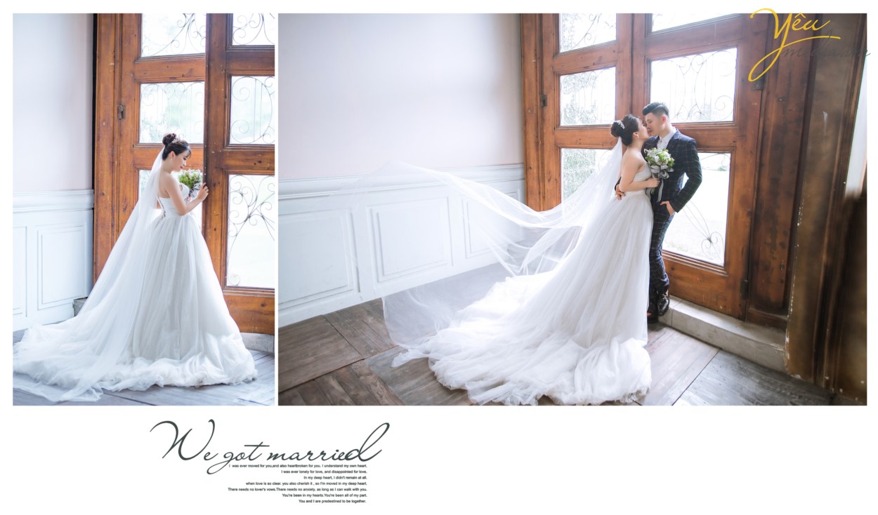 Đến với Smiley Ville du khách sẽ đi du lịch vòng quanh thế giới, chiêm ngưỡng các danh lam thắng cảnh nổi tiếng được tái hiện lại như Quảng trường ánh sáng, Cầu tình yêu Des Art của Pháp, Nhà nghiêng Crooked House Poland, Hòn đảo thiên đường Santorini, những ngôi nhà sắc màu của Venice, Bến thuyền Caribean Nhật Bản, Ngôi nhà nhỏ trên thảo nguyên với những chàng cao bồi Mỹ, không gian Coffee vintage thơ mộng và vô vàn những concept phục dựng mô phỏng những con phố cổ Hà Nội, những ngôi nhà gỗ của Nhật Bản đáng yêu. Với 80% quần thể sinh thái là các loại hoa quý hiếm, độc, lạ được quy hoạch và tạo hình nghệ thuật đã làm nên một không gian tuyệt vời đem đến cho du khách không khí trong lành và những giây phút thư giãn, thoải mái. Luôn tiên phong trong việc sáng tạo, đưa ra ý tưởng mới, cập nhật các bối cảnh mới, chuyển động và thay đổi liên tục, Smiley Ville được biết đến là thiên đường chụp ảnh cưới, địa điểm sống ảo của giới trẻ, là sân chơi và cầu nối cho những người yêu nghệ thuật, điện ảnh. Yêu Media hân hạnh phục vụ khách hàng Đức - Huy trong việc chụp ảnh cưới tại phim trường bậc nhất Hà Nội này với gói combo album của mình.