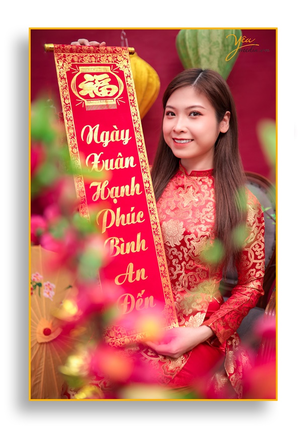 Bộ ảnh chụp Tết 2022 với cổ phục và áo dài trong studio