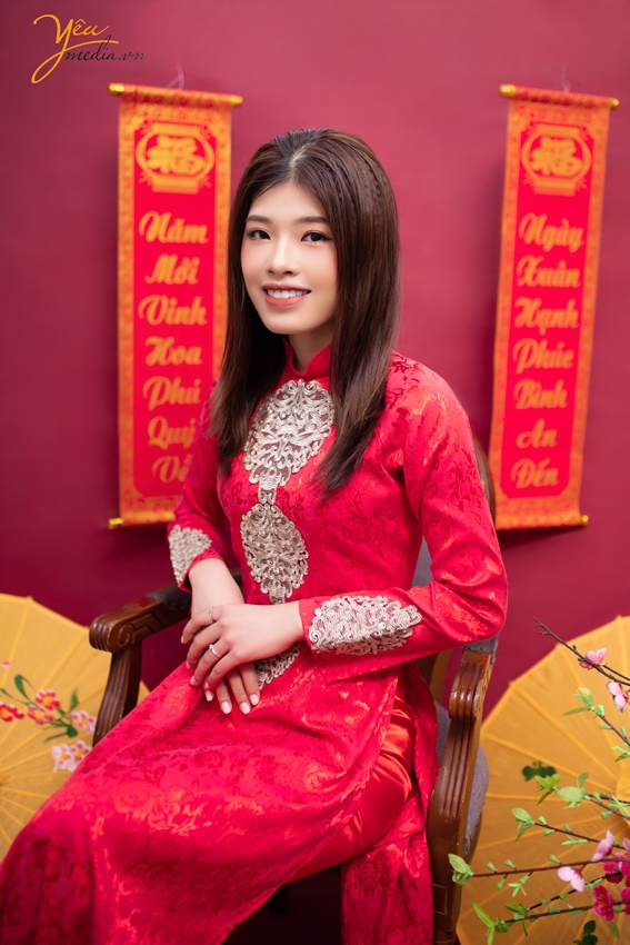 Chụp ảnh Tết cho bạn Huyền trong studio ở Hà Nội