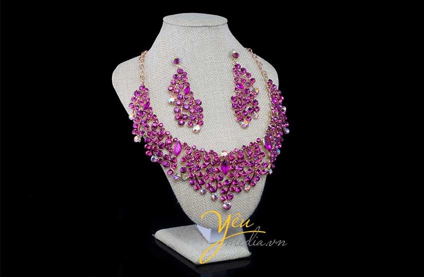 trang sức cô dâu đính đá màu hồng cho thuê giá rẻ