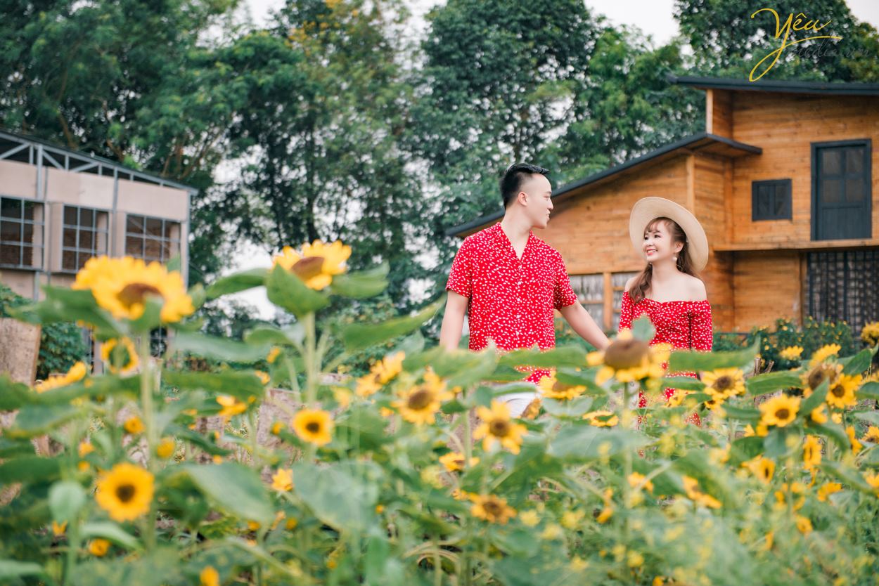 Với những ưu điểm cùng bối cảnh chụp phong phú, chụp ảnh cưới phim trường luôn là sự lựa chọn hàng đầu của nhiều cặp đôi bận rộn. 4 lý do chúng ta nên chụp ảnh cưới tại phim trường dưới đây sẽ góp một phần nào đó cho các cặp đôi có thể thuận lợi hơn trong việc lựa chọn địa điểm, để có những bức hình cưới đẹp như ý muốn mà không hề thua kém chụp ảnh ngoại cảnh.