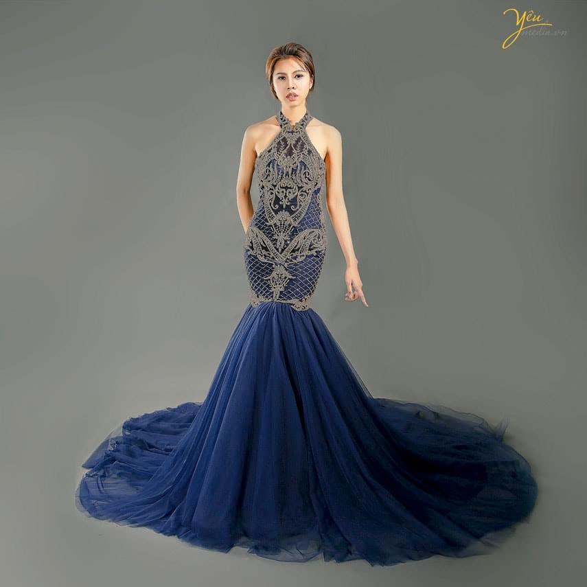 váy cưới đuôi cá xanh tím than quý phái