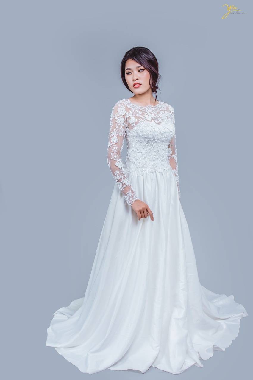 Thiết kế xòe nhẹ giúp cô dâu duyên dáng như công chúa