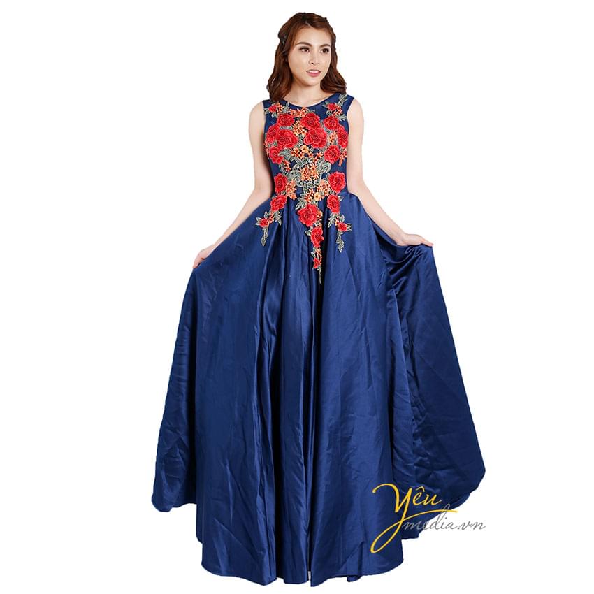 váy cưới màu xanh theo phong cách dạ hội sang trọng