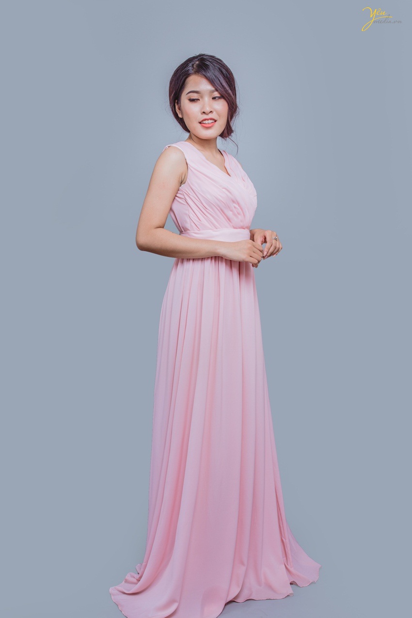 thiết kế nhẹ nhàng, đơn giản nhưng không kém phần sang trọng