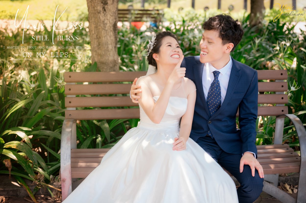 Album ảnh cưới ở phim trường Santorini Park nắng đẹp Hàn Quốc