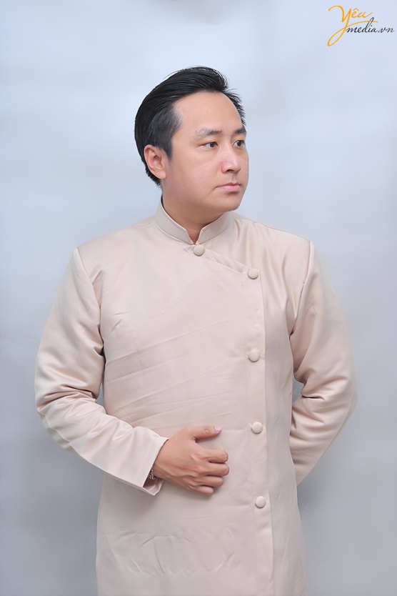 Áo dài nam màu trơn