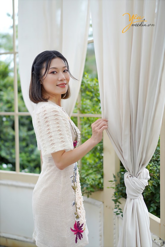 Bộ ảnh beauty ngoài trời lưu lại những gì đẹp nhất của thanh xuân