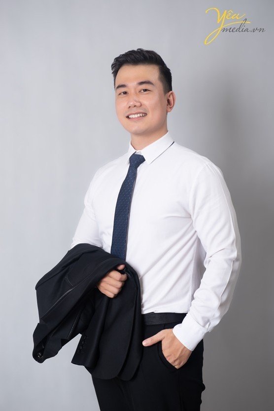 Bộ ảnh doanh nhân đẹp sẽ giúp bạn chỉnh chu về hình ảnh bản thân và tạo thiện cảm với đối tác