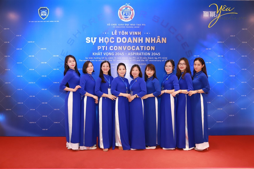 sự kiện tôn vinh sự học doanh nhân PTI convocation