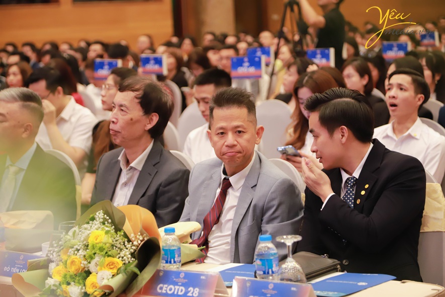 sự kiện tôn vinh sự học doanh nhân PTI convocation