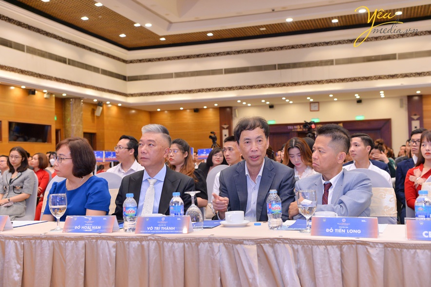 sự kiện tôn vinh sự học doanh nhân PTI convocation