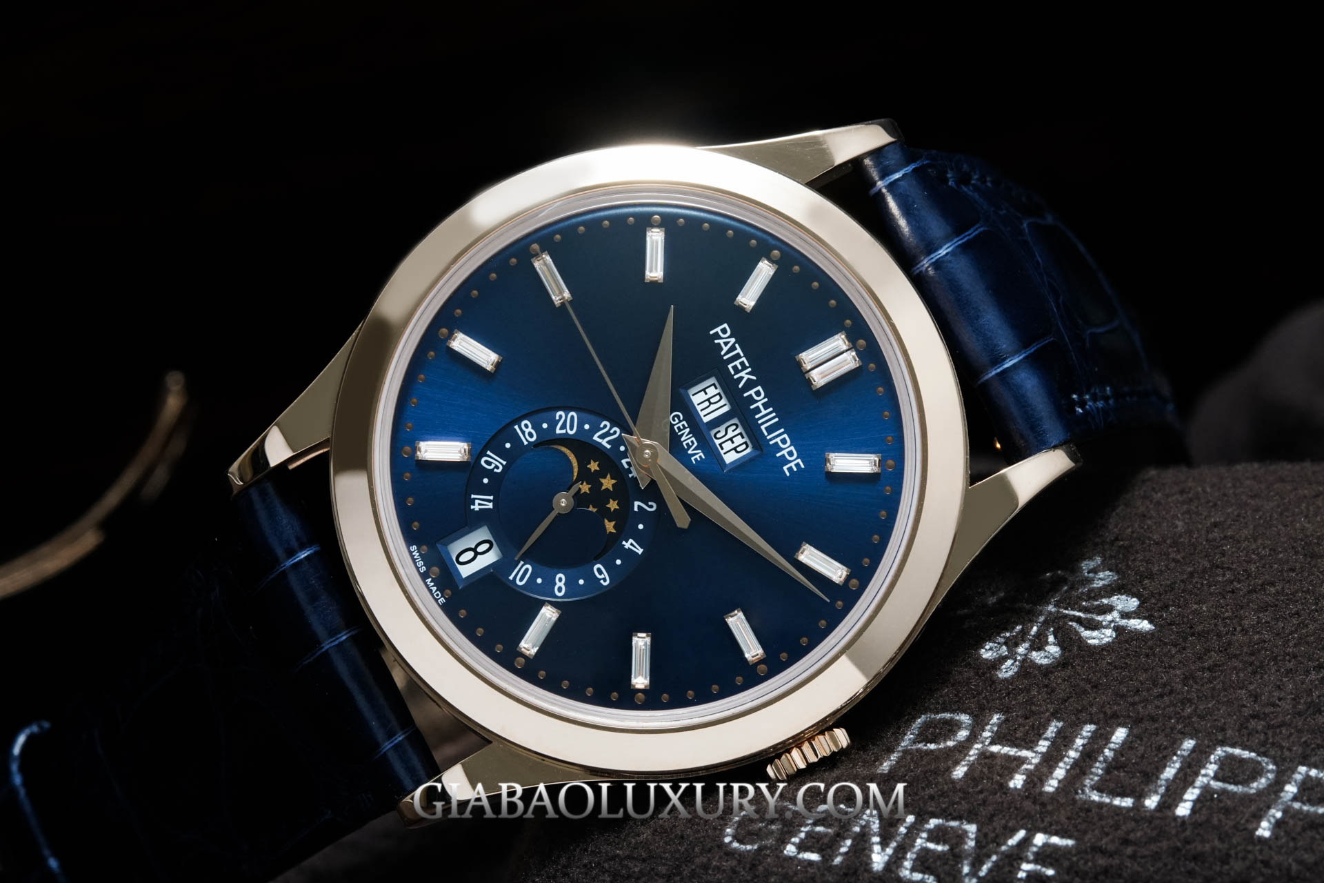 Review đồng hồ Patek Philippe Complications Annual Calendar 5396R-015