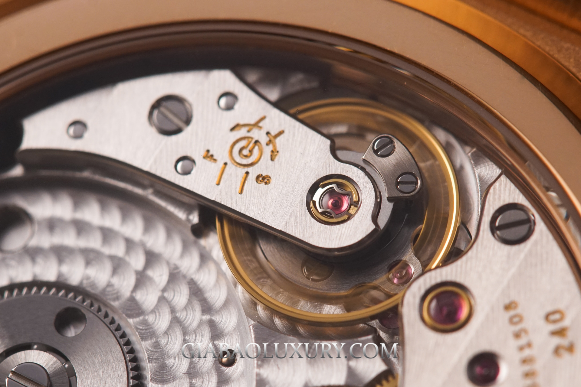 Review đồng hồ Patek Philippe Nautilus 5712R