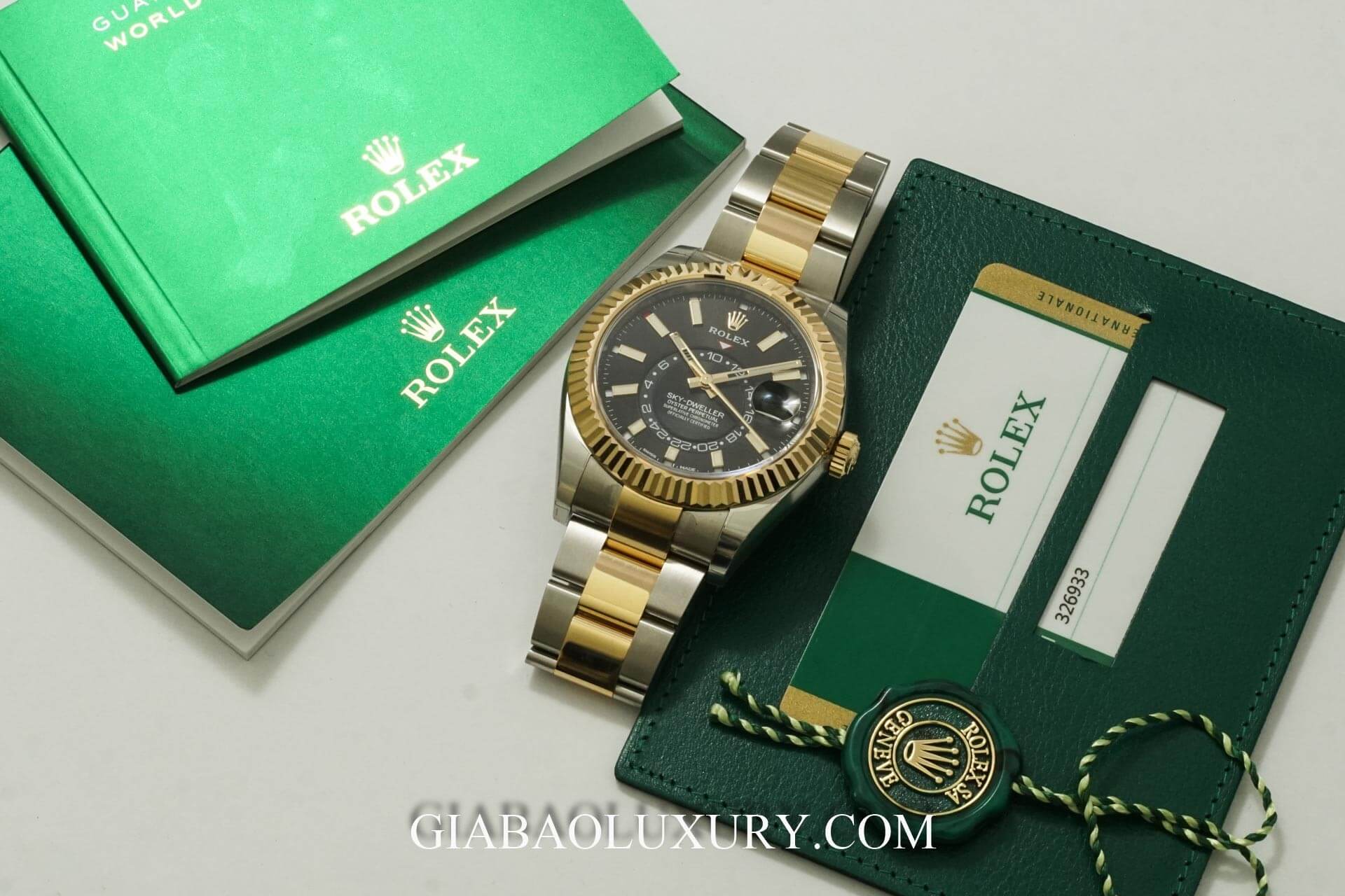 Đồng hồ Rolex Sky-Dweller 326933 Mặt Đen