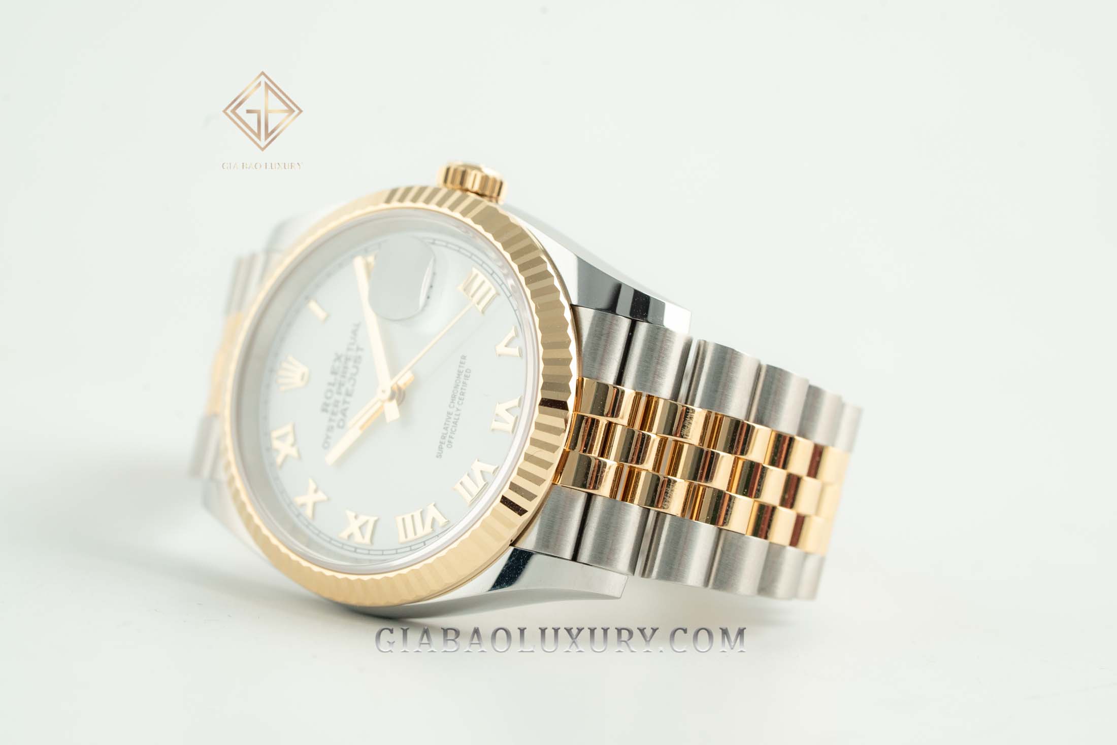 Đồng Hồ Rolex Datejust 36 126233 Mặt Số Trắng Cọc Số La Mã (Like New)