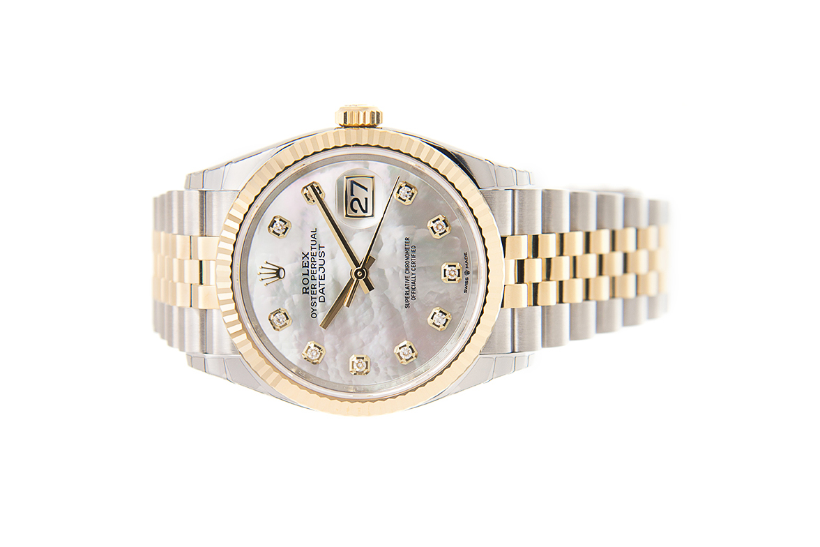 Đồng Hồ Rolex Datejust 36 126233 Mặt Số Vỏ Trai Trắng