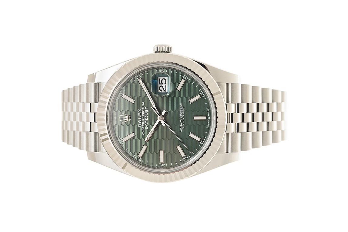 Đồng Hồ Rolex Datejust 41 126334 Mặt Số Xanh Lá Cây Vân Gấp Nếp