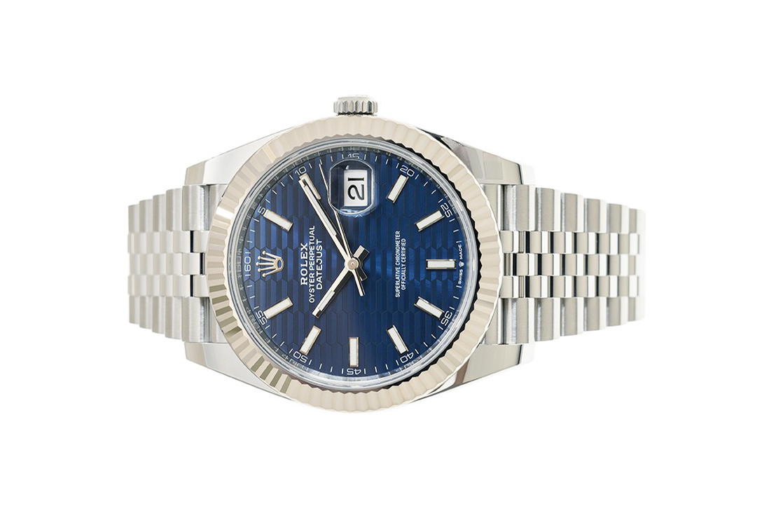 Đồng Hồ Rolex Datejust 41 126334 Mặt Số Xanh Vân Gấp Nếp Cọc Số Dạ Quang