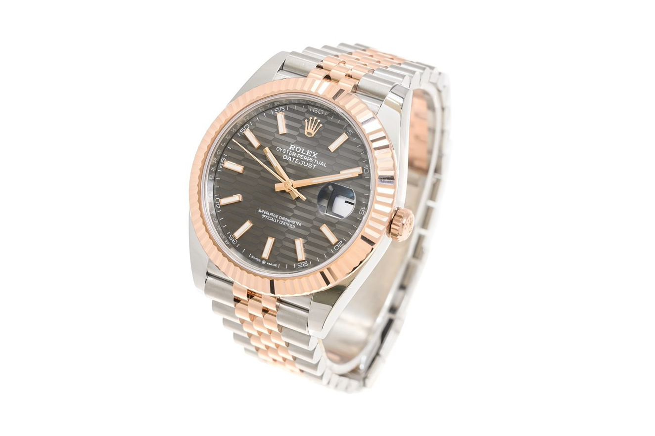 Đồng Hồ Rolex Datejust 41 126331 Mặt Số Xám Đậm Vân Gấp Nếp Đồng Hồ Rolex Datejust 41 126331 Mặt Số Xám Đậm Vân Gấp Nếp