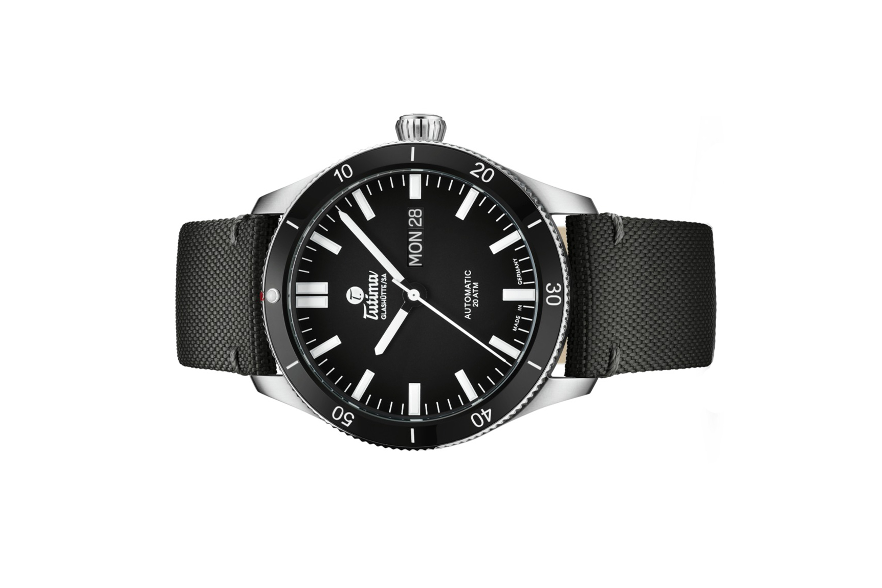 Đồng hồ đeo tay thương hiệu Tutima, dòng sản phẩm Grand Flieger Airport, Ref no: 6107-05, mặt số đen, size 41mm, máy tự động, vỏ đồng hồ bằng thép không gỉ và dây đeo vải Cordura®, hàng mới 100%