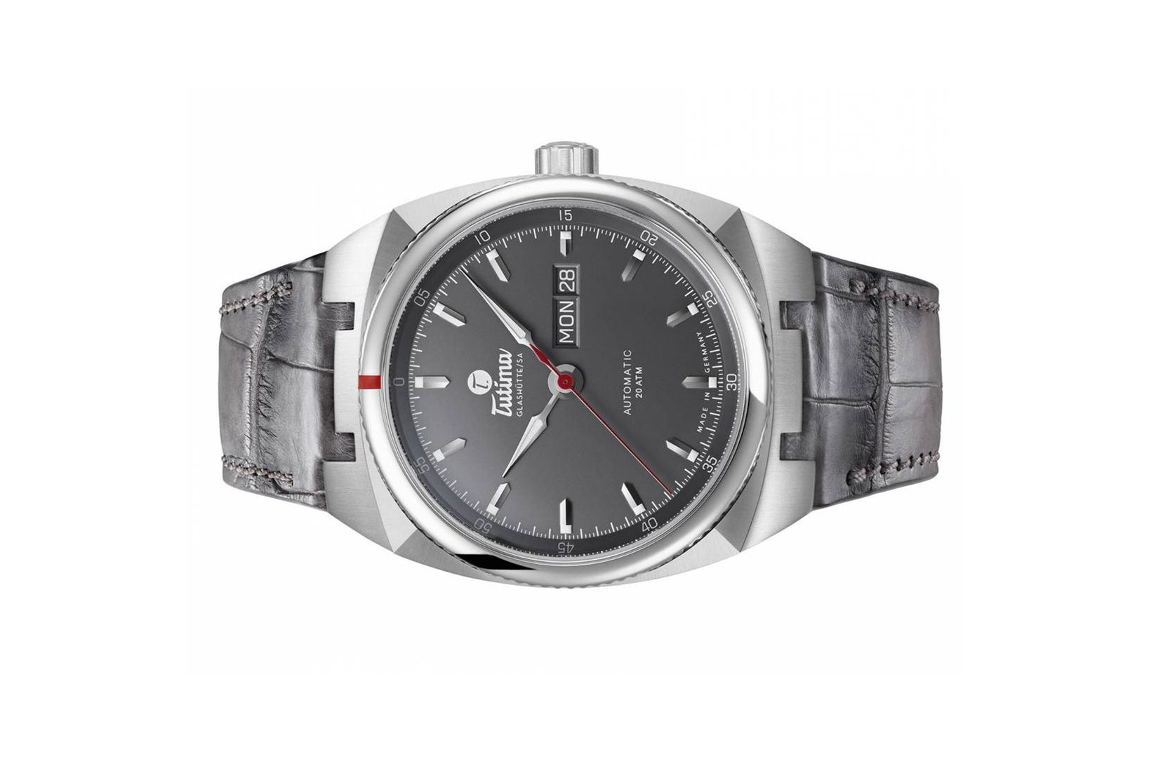 Đồng hồ đeo tay thương hiệu Tutima, dòng sản phẩm Saxon One, Ref no: 6120-03, mặt số than Anthracite, size 42mm, máy tự động, vỏ đồng hồ bằng thép không gỉ, dây đeo da cá sấu, hàng mới 100%