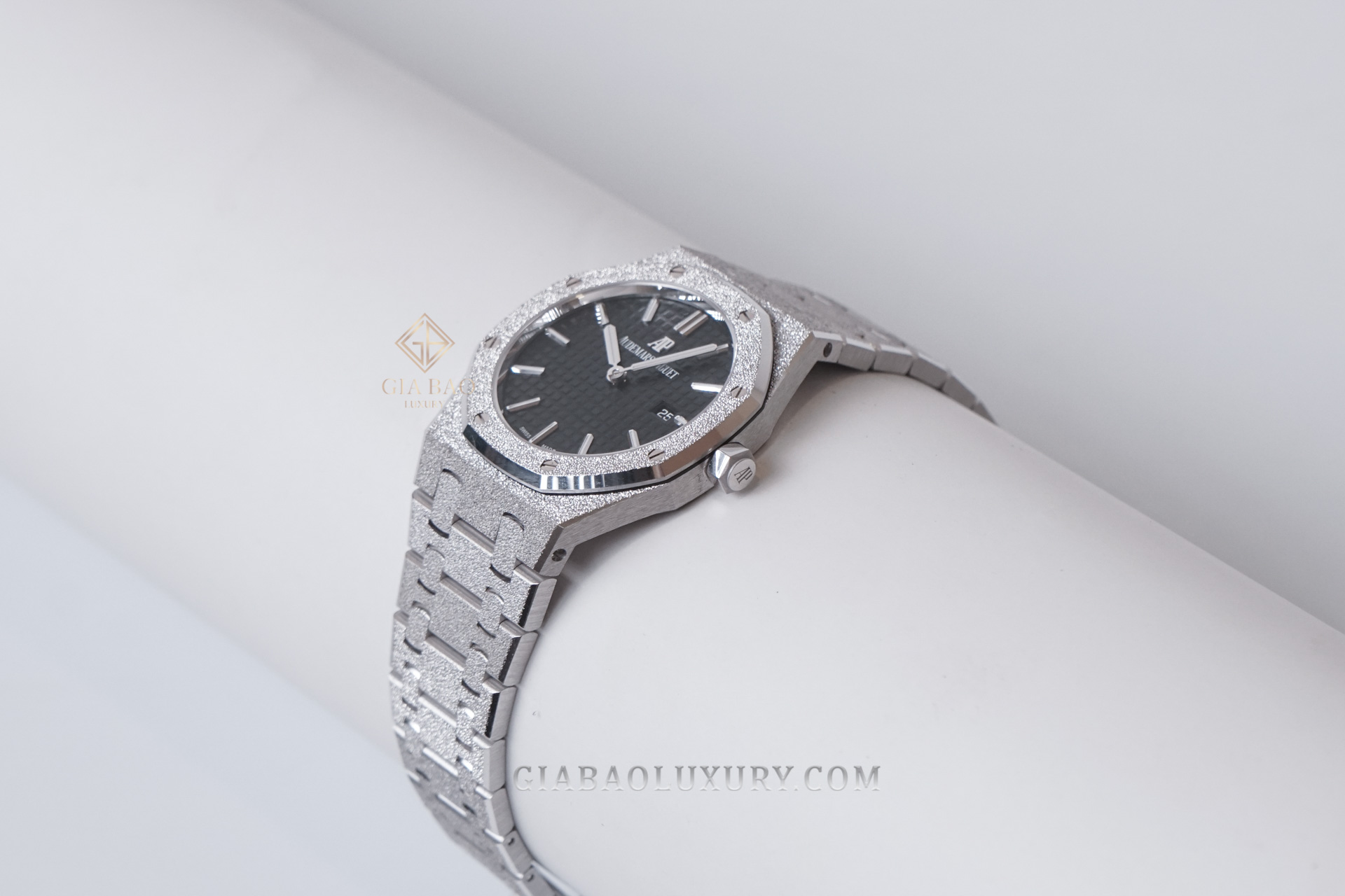 Đồng Hồ Audemars Piguet Royal Oak Frosted Gold 67653BC.GG.1263BC.02 Đồng Hồ Audemars Piguet Royal Oak Frosted Gold 67653BC.GG.1263BC.02