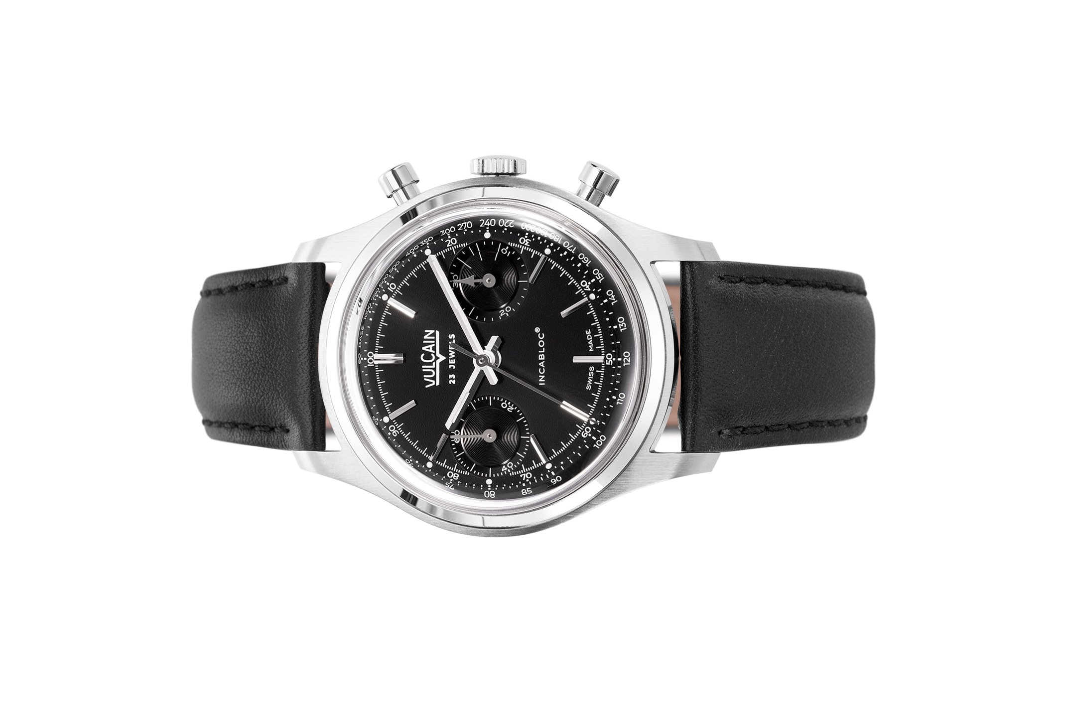Đồng Hồ Vulcain Chronograph Black 640109B00.BAC201 Đồng hồ đeo tay thương hiệu Vulcain, dòng sản phẩm Chronograph 70's, Ref no: 640109B00, mặt số đen, size 38mm, máy lên cót tay, vỏ đồng hồ thép không gỉ 316L, dây da bê, hàng mới 100%