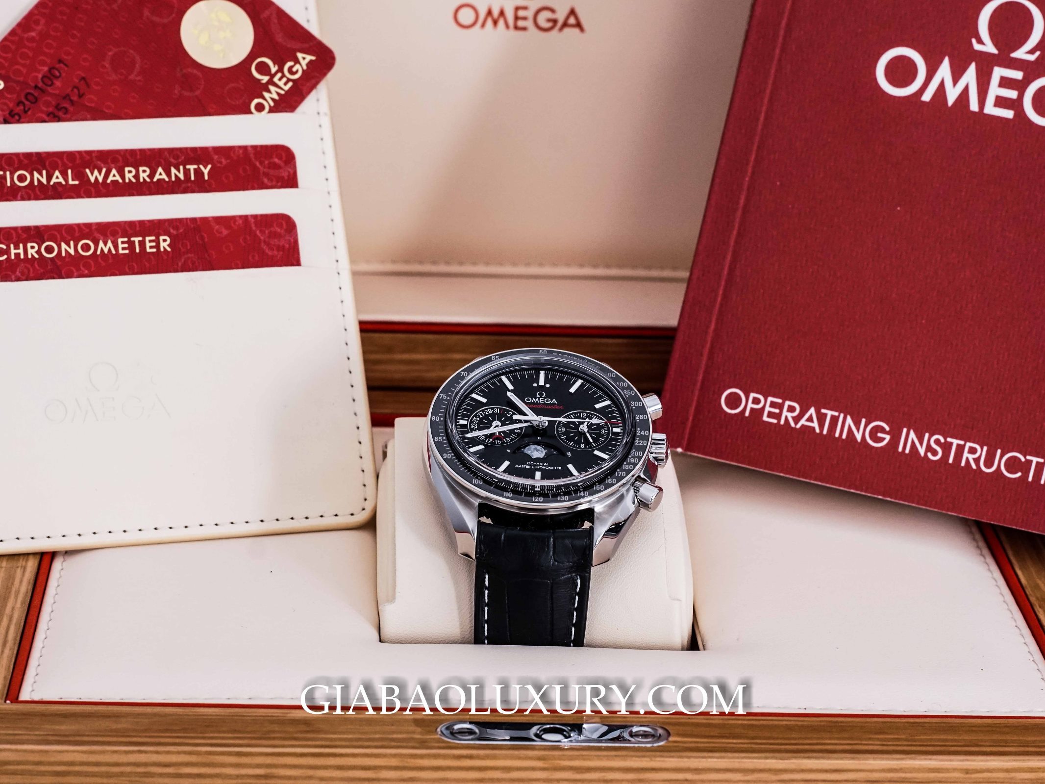 Đồng Hồ Omega Speedmaster Moonwatch Co-Axial Master Chronometer Moonphase Chronograph 44.25mm 304.33.44.52.01.001