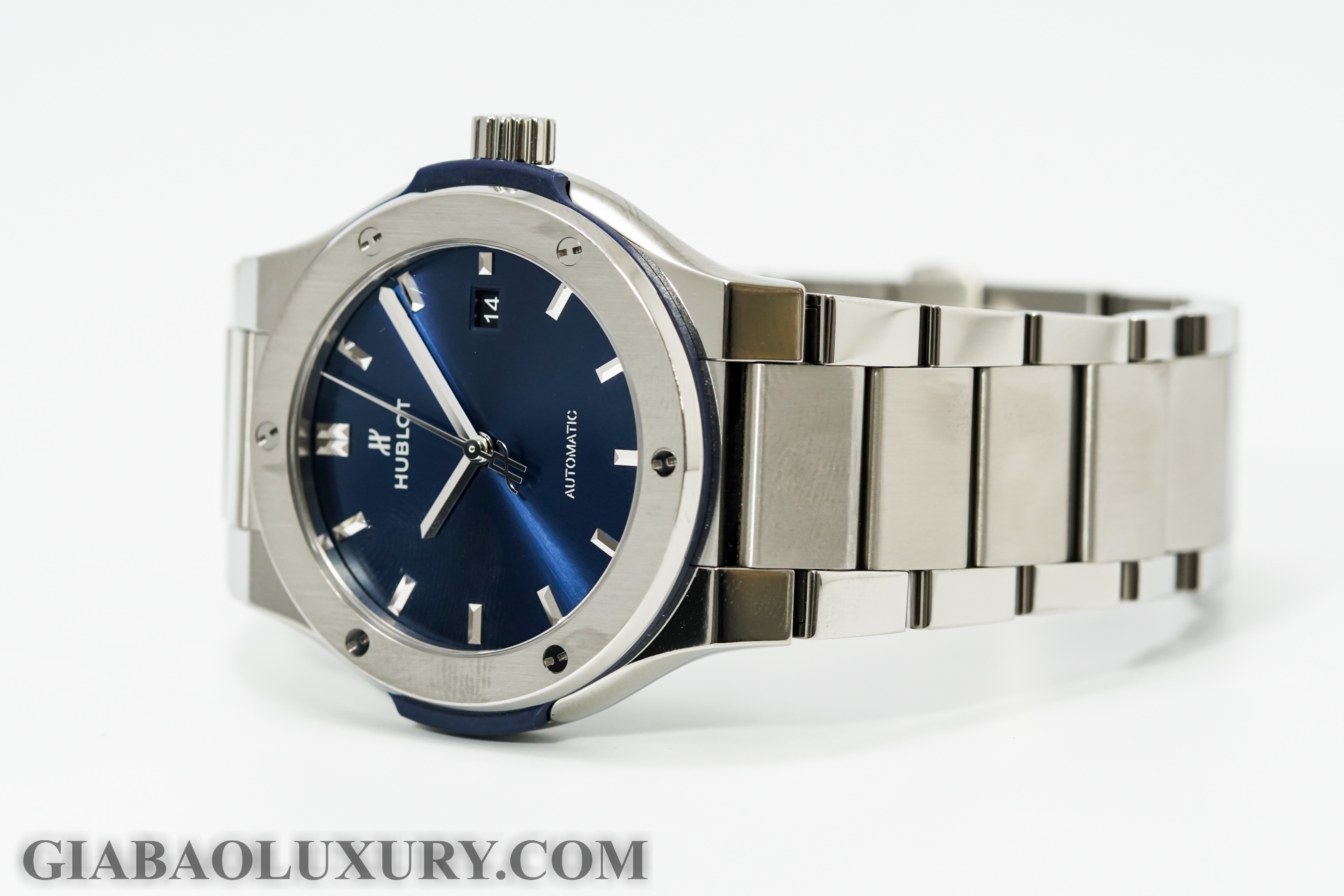 Đồng Hồ Hublot Classic Fusion Blue Titanium Bracelet 42mm 548.NX.7170.NX