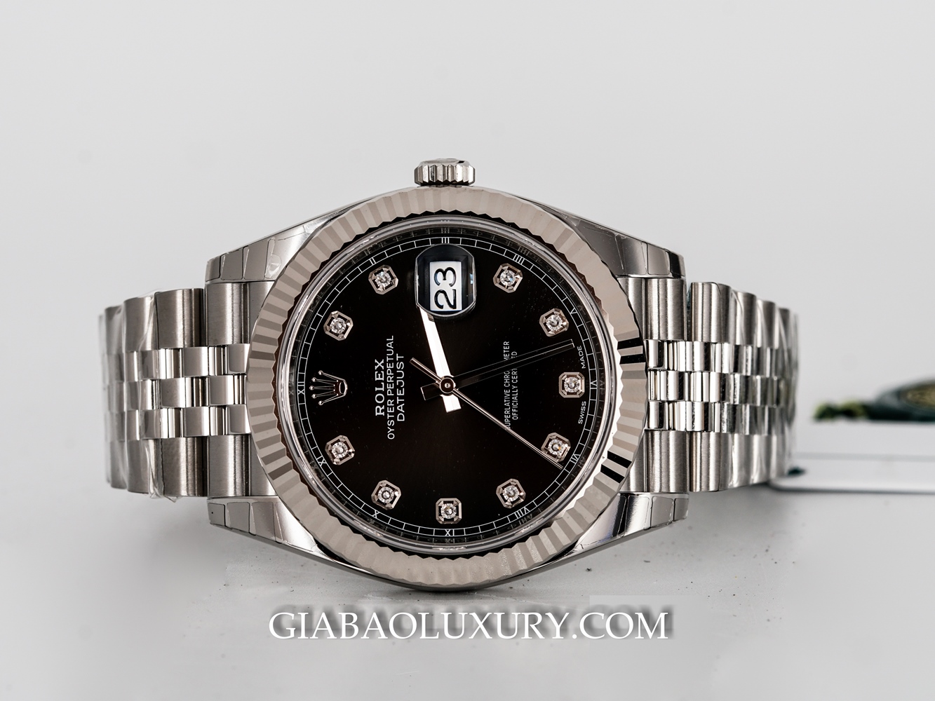 Đồng Hồ Rolex Datejust 41 126334 Mặt Số Đen Nạm Kim Cương