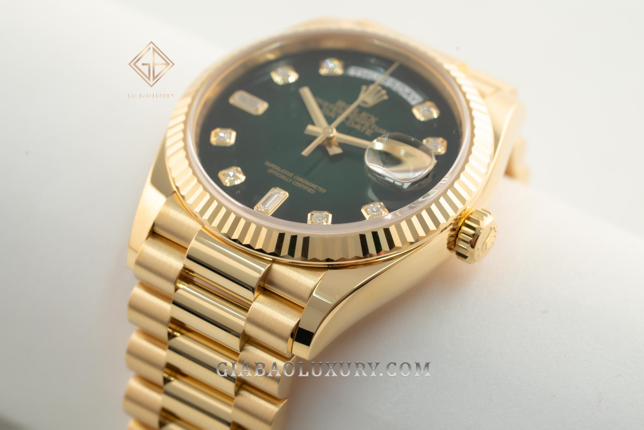 Đồng Hồ Rolex Day-Date 36 128238 Mặt Số Ombre Xanh Lá