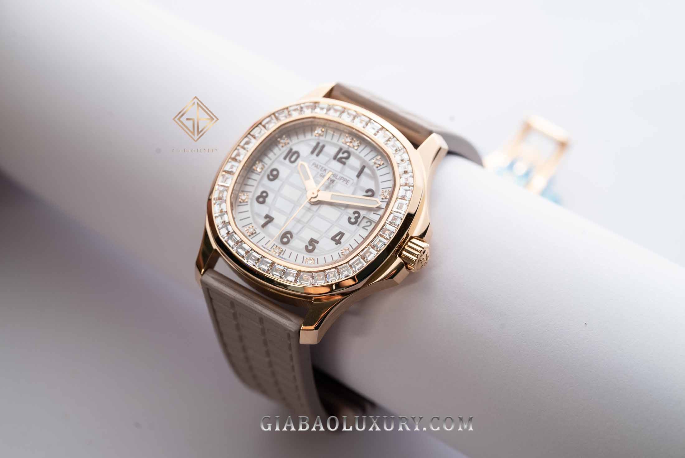 Đồng Hồ Patek Philippe Aquanaut 5072R-001 Đồng Hồ Patek Philippe Aquanaut 5072R-001