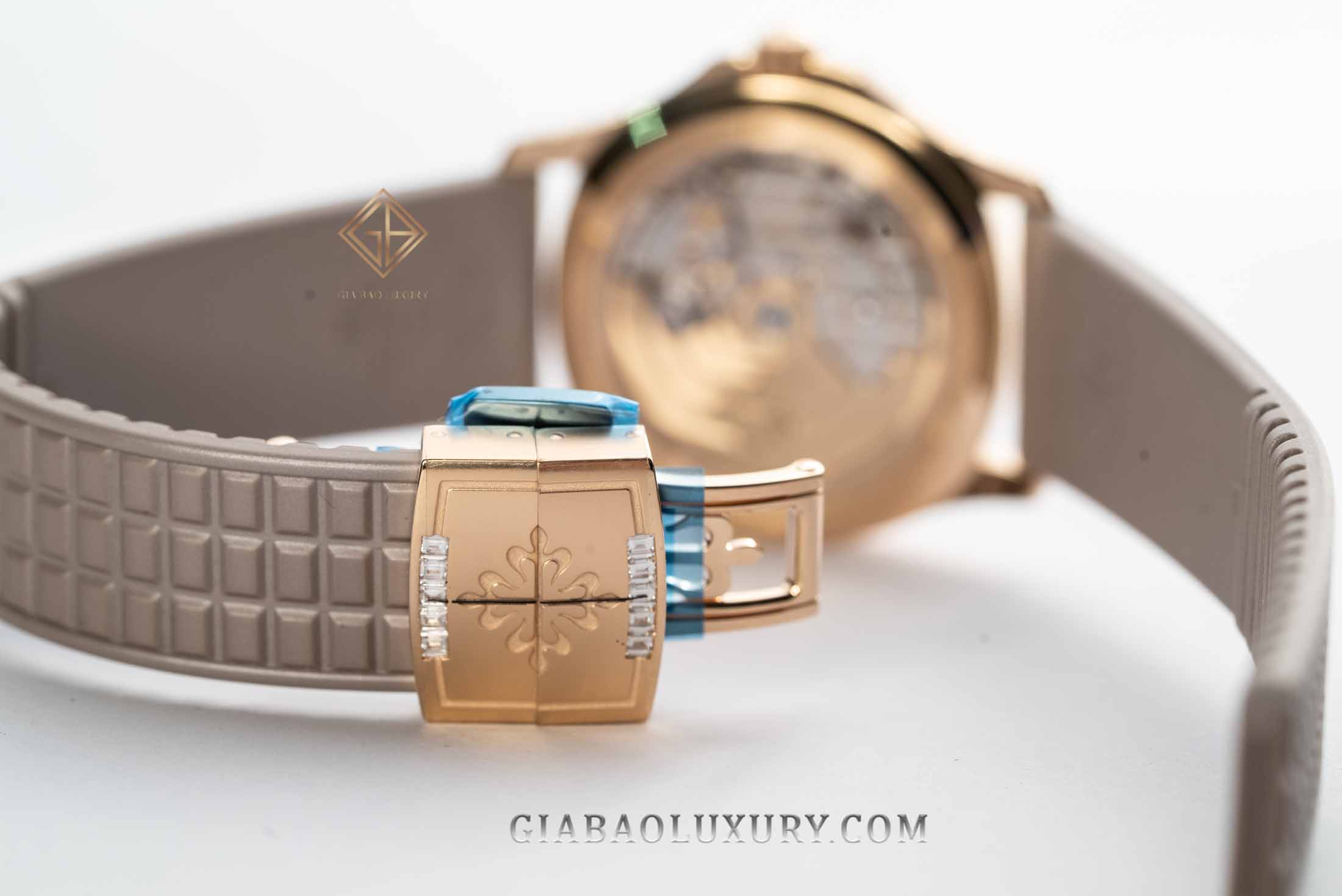 Đồng Hồ Patek Philippe Aquanaut 5072R-001 Đồng Hồ Patek Philippe Aquanaut 5072R-001