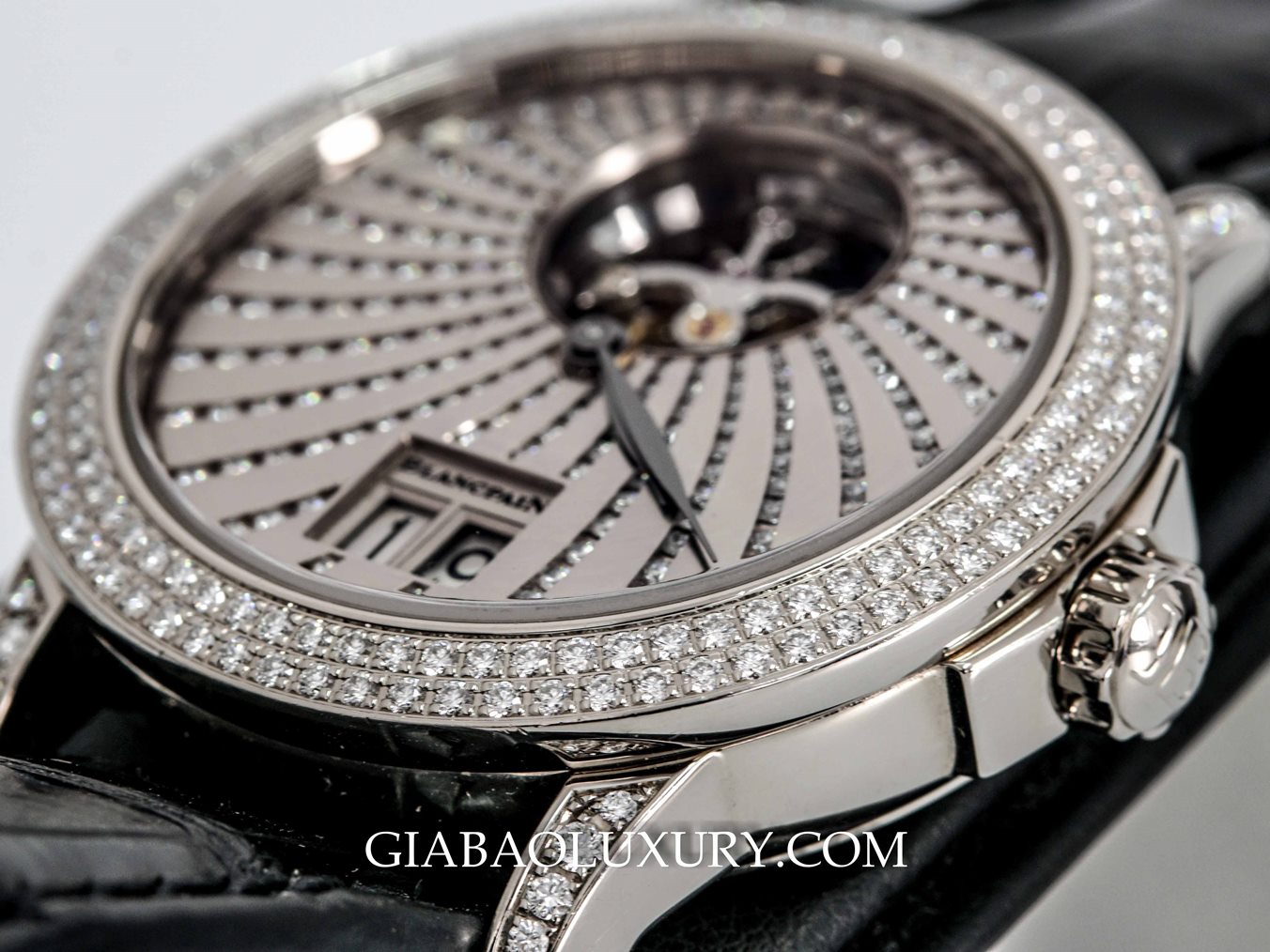ĐỒNG HỒ BLANCPAIN LÉMAN TOURBILLON GRANDE DATE DIAMANTS Đồng Hồ Blancpain Léman Tourbillon Grande Date 2825-4963-55B