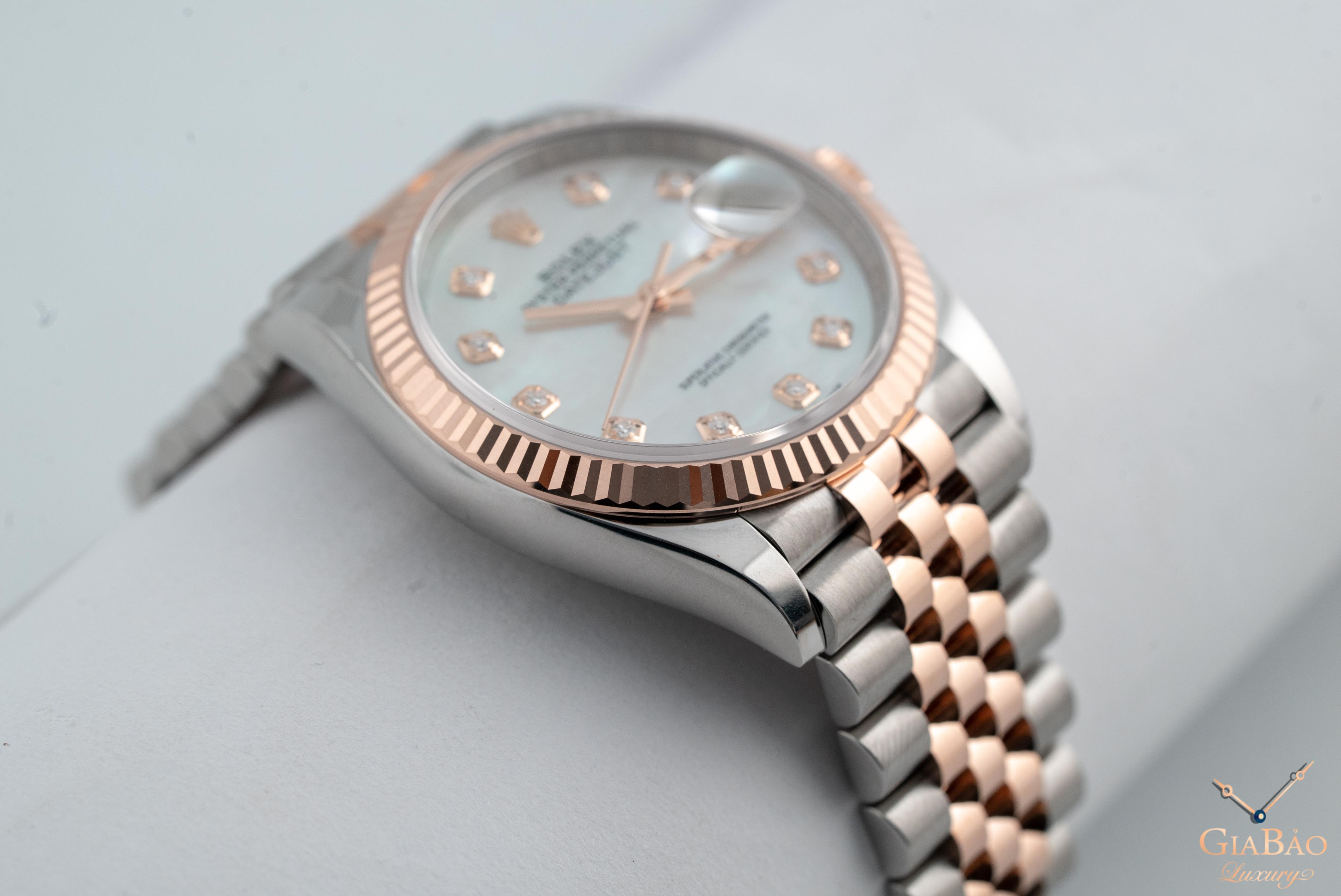 Đồng Hồ Rolex Datejust 36 126231 Mặt Số Vỏ Trai Trắng (Like New)