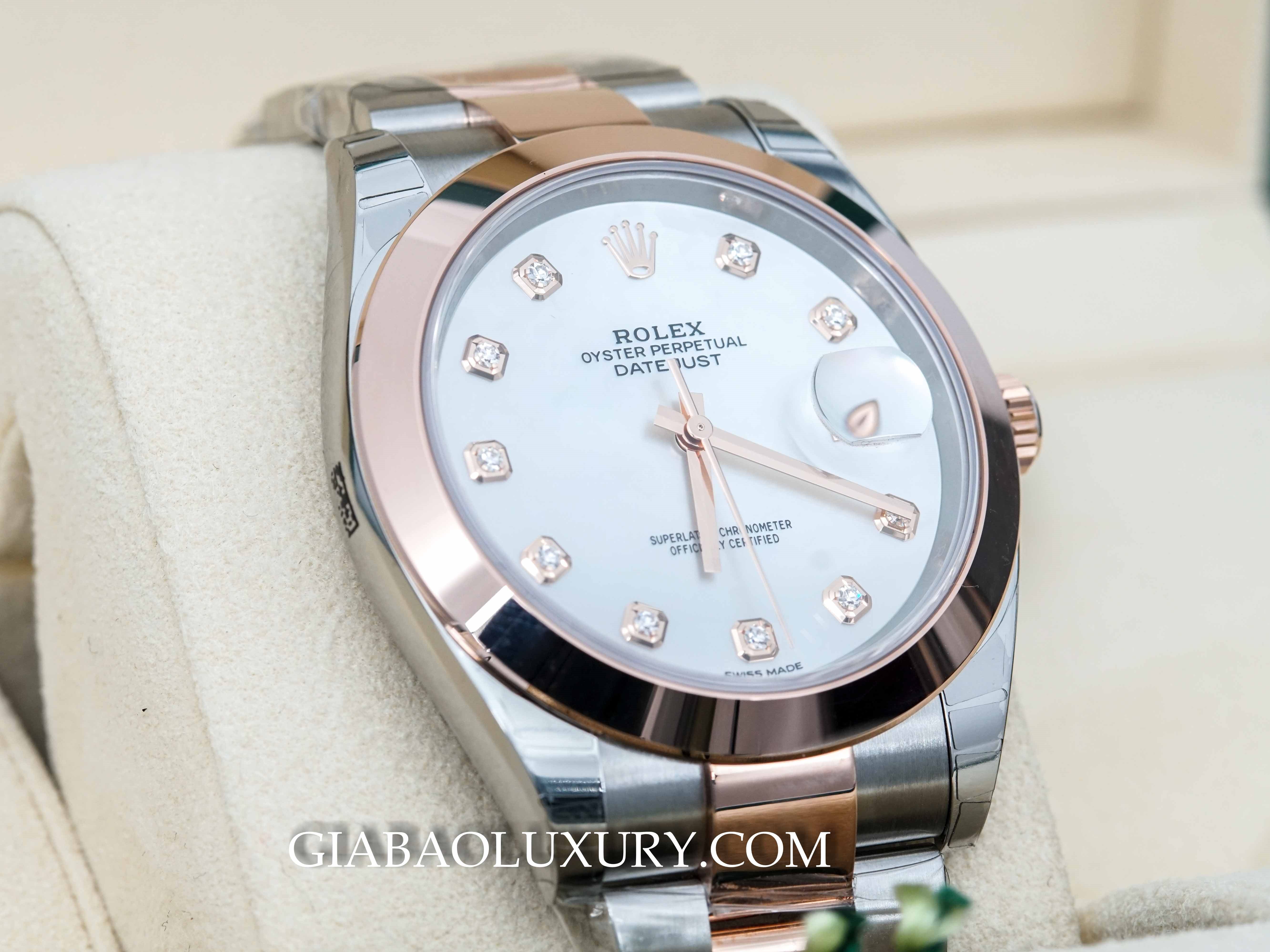 Đồng Hồ Rolex Datejust 41 126301 Mặt Số Vỏ Trai Trắng