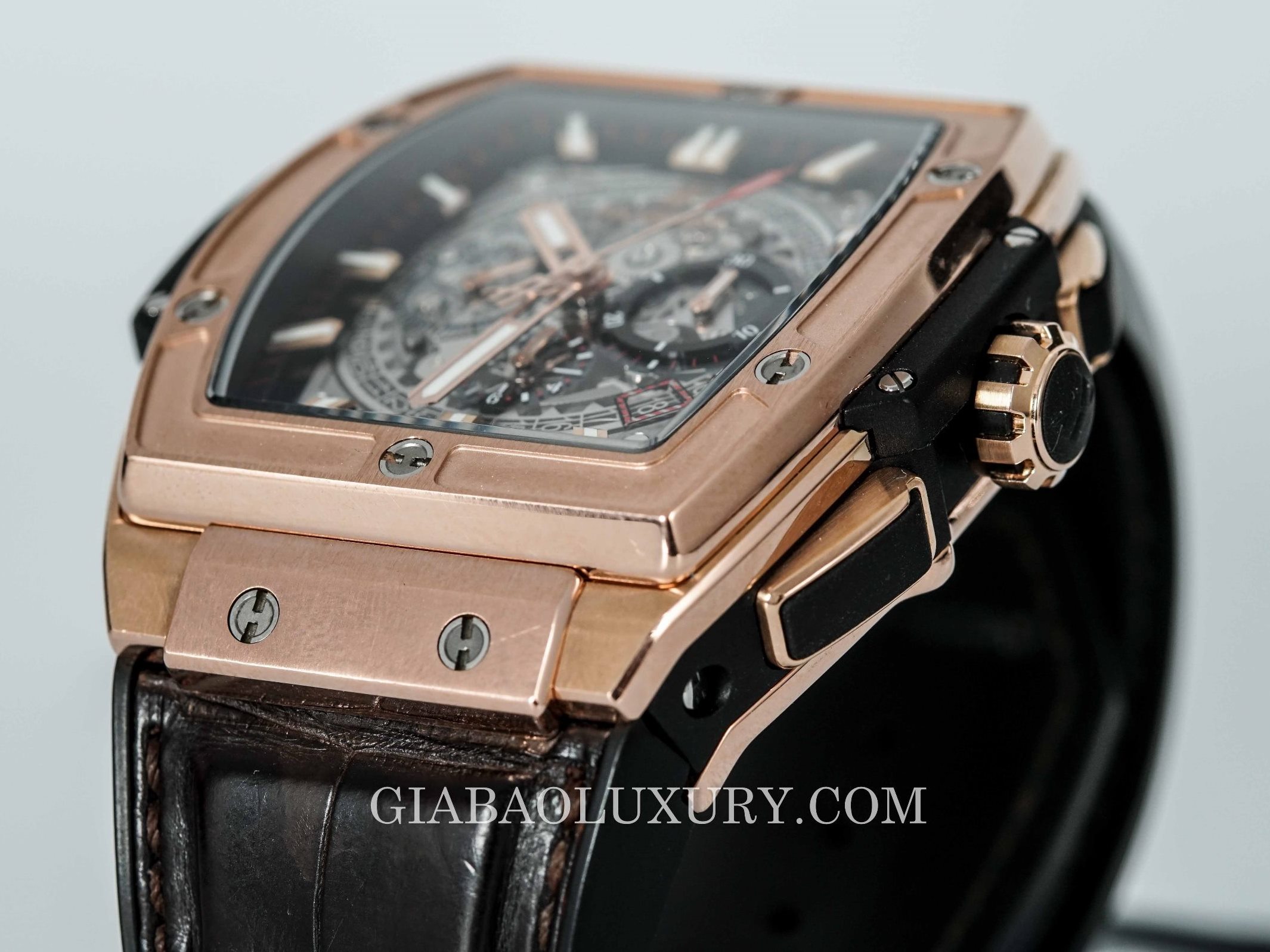 Đồng Hồ Hublot Spirit of Big Bang King Gold 601.OX.0183.LR