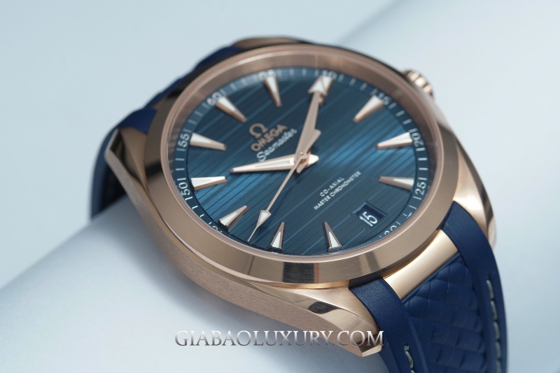 Đồng Hồ Omega Seamaster Aqua Terra 150M Co-Axial Master Chronometer 41 mm 220.52.41.21.03.001 Đồng Hồ Omega Seamaster Aqua Terra 150M Co-Axial Master Chronometer 41mm 220.52.41.21.03.001