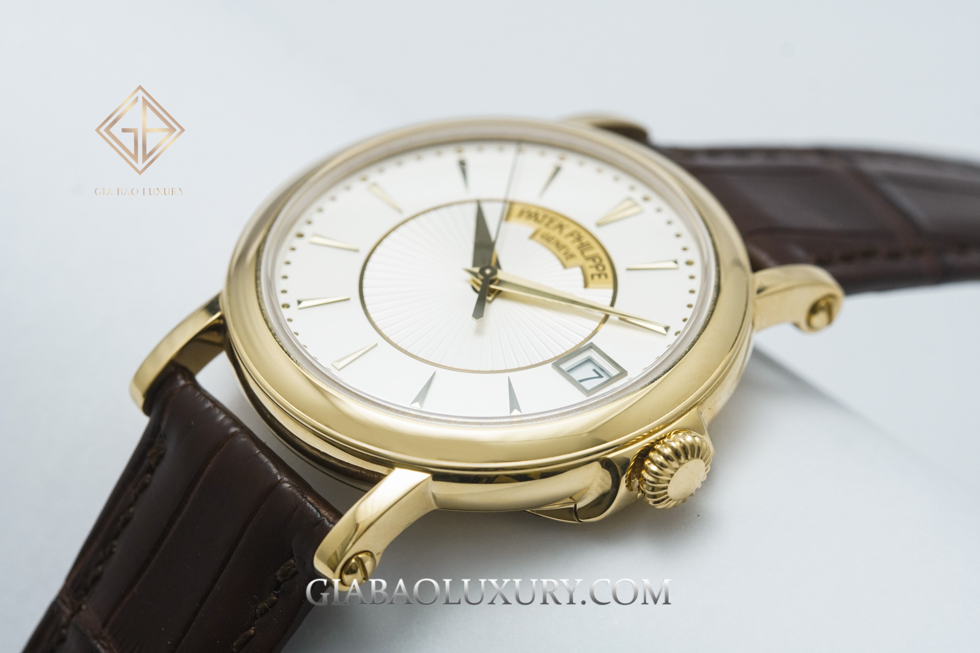 Đồng Hồ Patek Philippe Calatrava 5153J-001