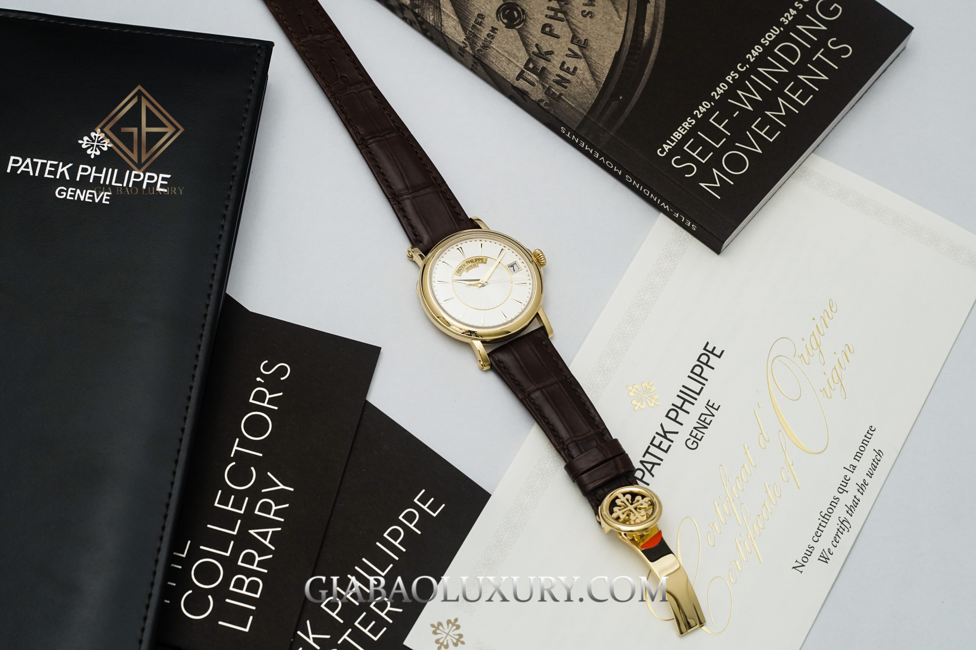 Đồng Hồ Patek Philippe Calatrava 5153J-001