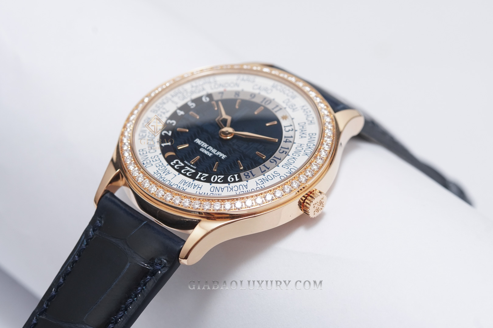 Đồng hồ Patek Philippe Complications 7130R-012 Đồng hồ Patek Philippe Complications 7130R-012