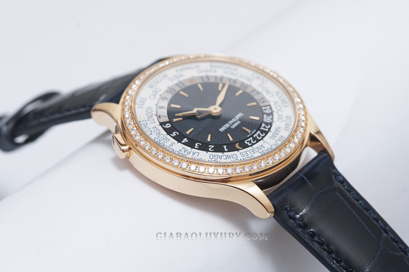 Đồng hồ Patek Philippe Complications 7130R-012 Đồng hồ Patek Philippe Complications 7130R-012