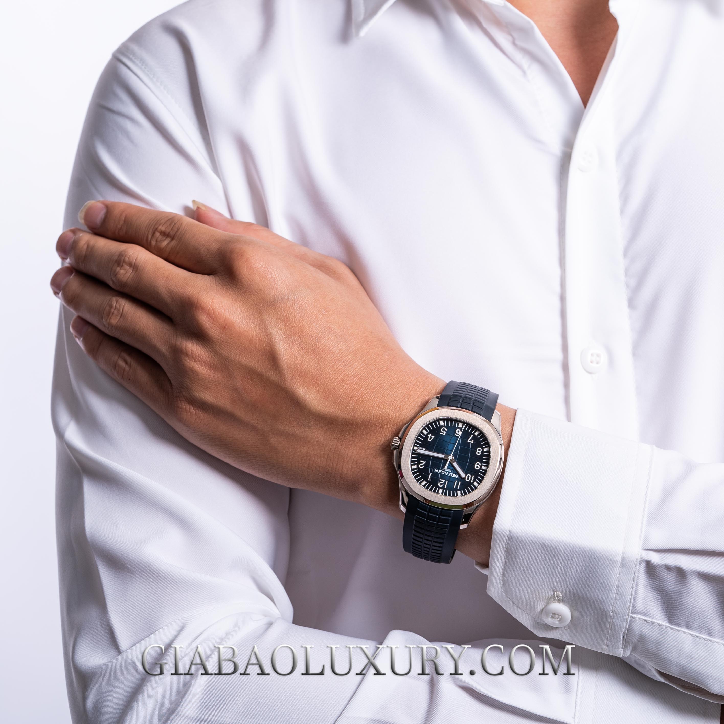 Patek Philippe Aquanaut 5168G-001 Đồng Hồ Patek Philippe Aquanaut 5168G-001