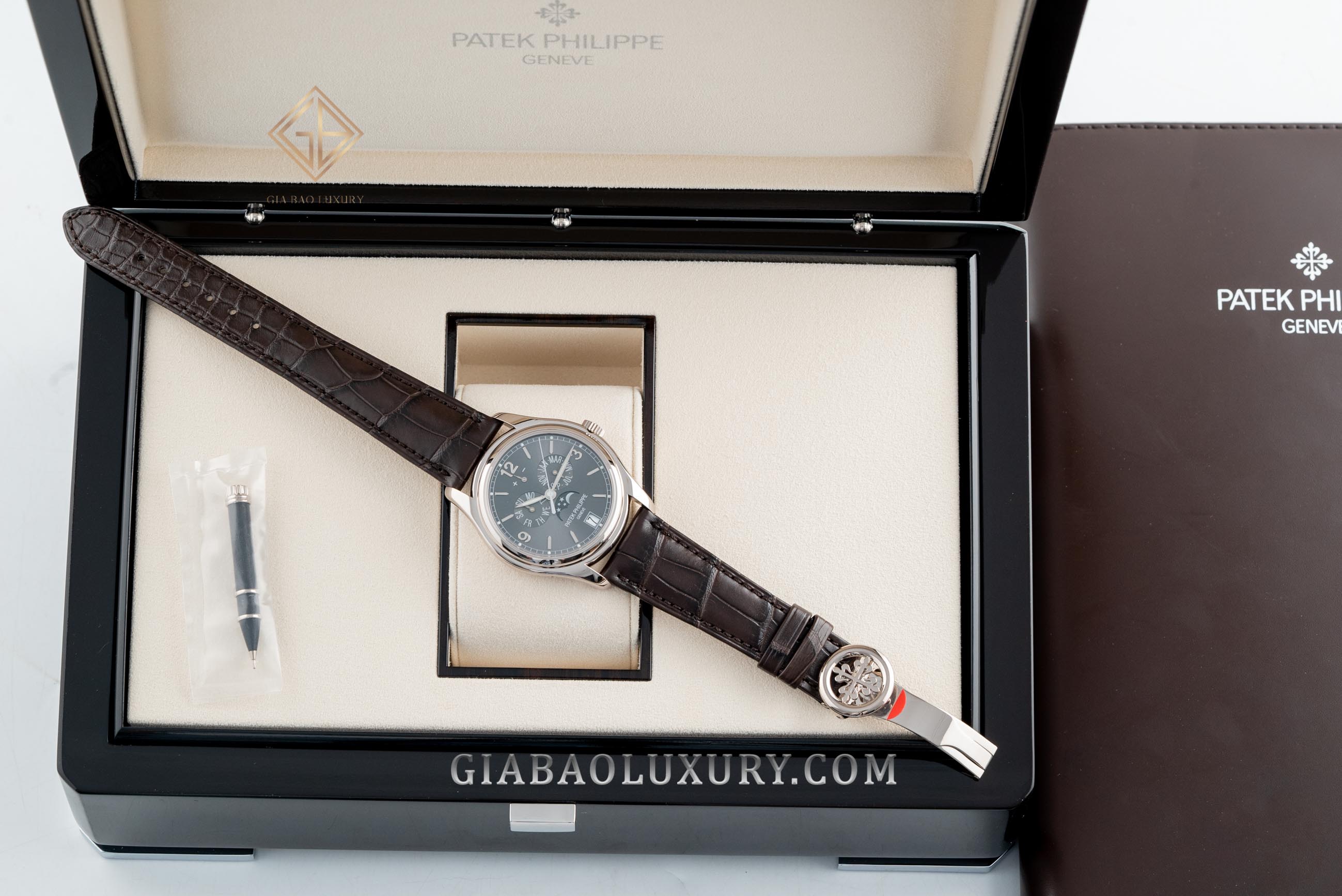 Patek Philippe Complications 5146G-010 Đồng Hồ Patek Philippe Complications 5146G-010