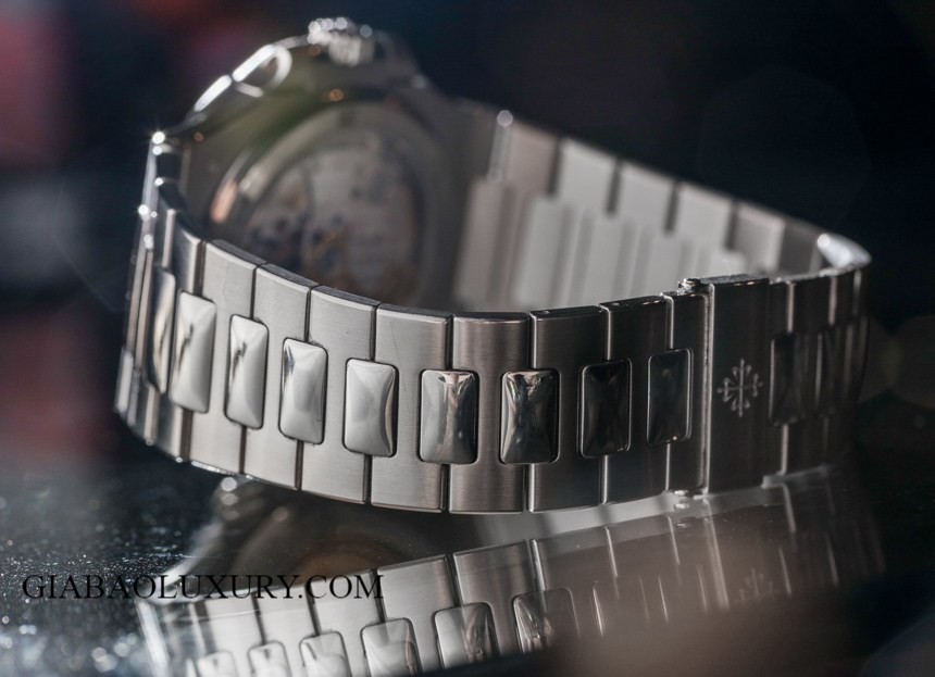 Đồng Hồ Patek Philippe Nautilus 5711/1P Phiên Bản Kỉ Niệm 40 Năm Đồng Hồ Patek Philippe Nautilus 5711/1P