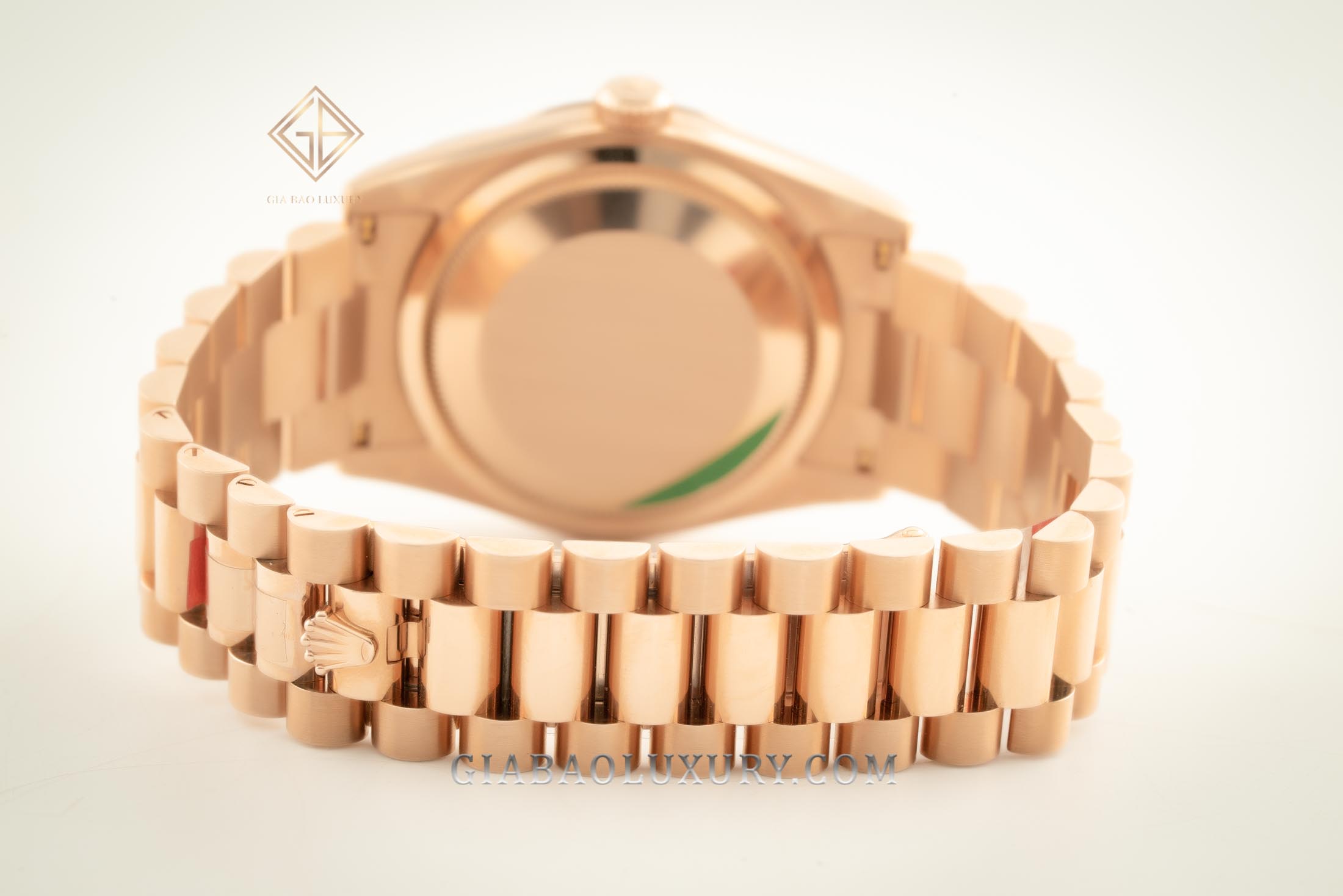 Đồng Hồ Rolex Day-Date 36 118205 Mặt Số Chocolate Nạm Đá Ruby Đỏ