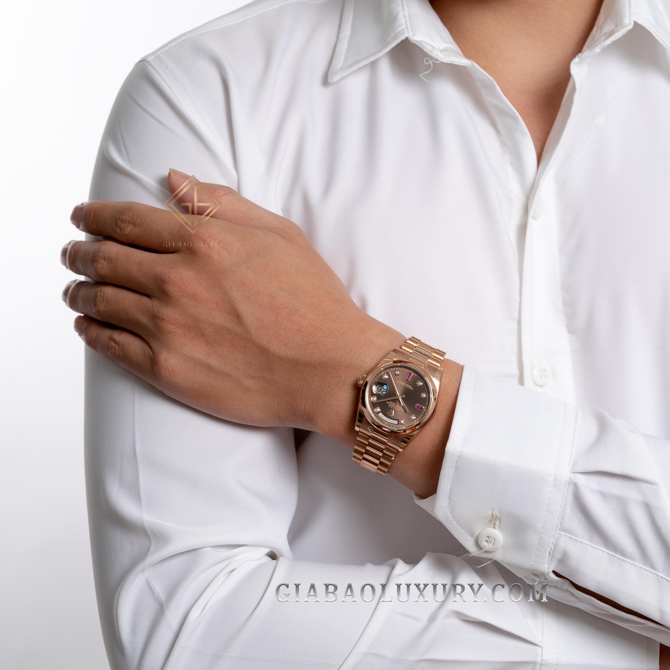 Đồng Hồ Rolex Day-Date 36 118205 Mặt Số Chocolate Nạm Đá Ruby Đỏ