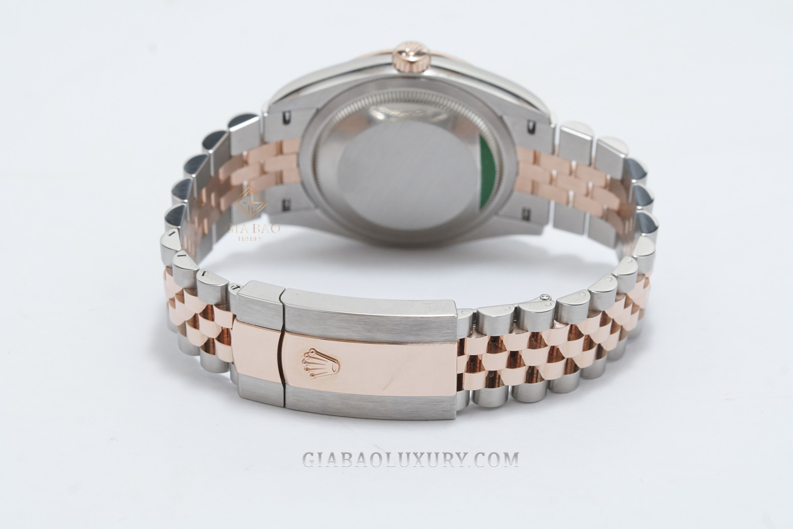 Đồng Hồ Rolex Datejust 36 126231 Mặt Số Bạc Vân Gấp Nếp Cọc Số Dạ Quang Đồng Hồ Rolex Datejust 36 126231 Mặt Số Bạc Vân Gấp Nếp Cọc Số Dạ Quang