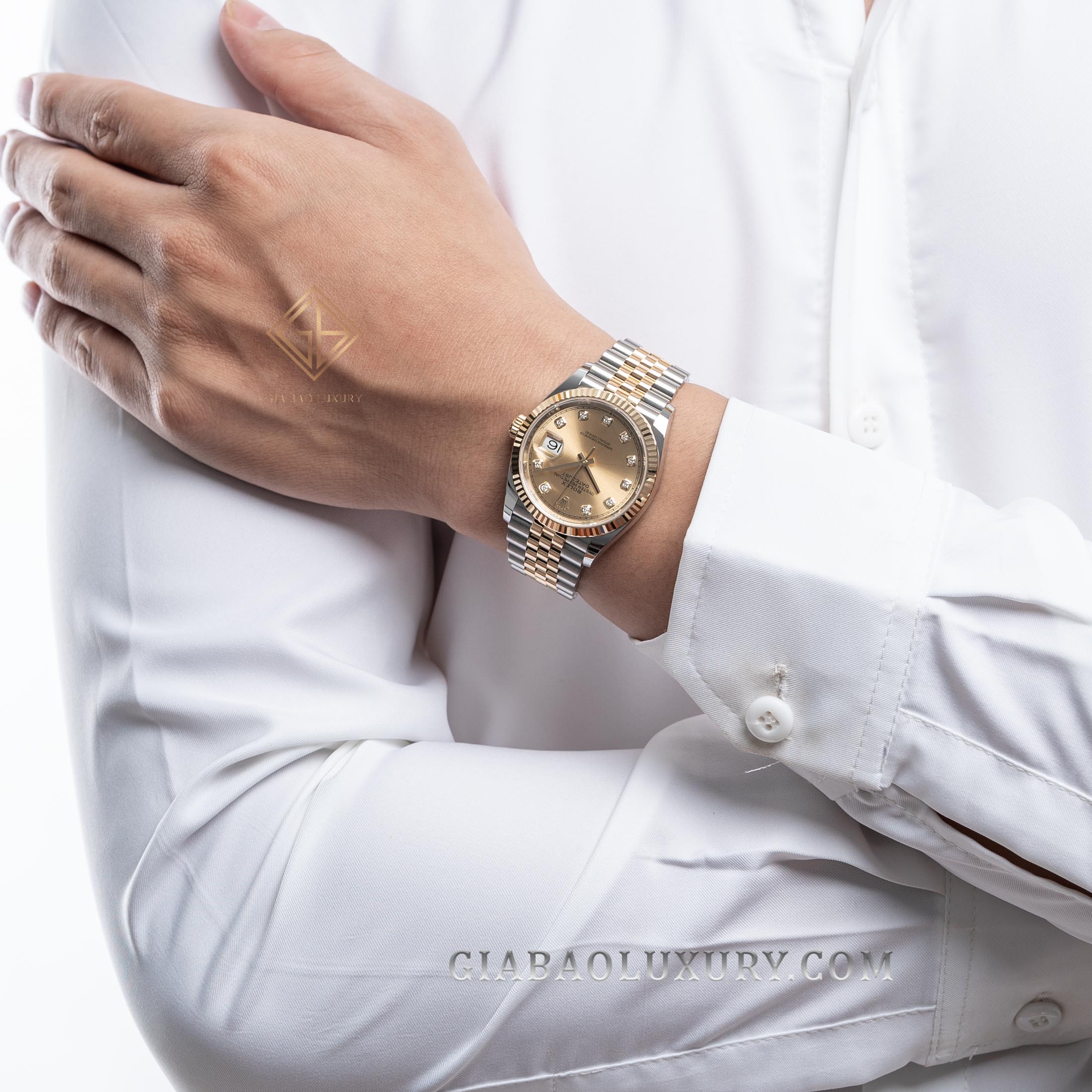 Rolex Datejust 36 126233 Mặt Số Champagne Nạm Kim Cương Đồng Hồ Rolex Datejust 36 126233 Mặt Số Vàng Champagne Cọc Số Nạm Kim Cương